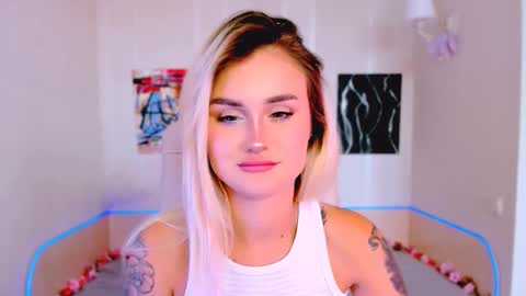 Snapshot of _ravena chatting on 10-04-25, 12:03 _ravena online show from 10-04-25, 12:03