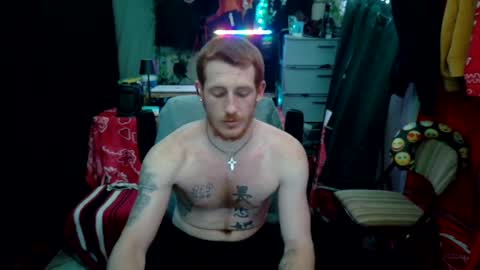 Snapshot of _redxxx chatting on 01-21-25, 01:43 REDxxx online show from 01-21-25, 01:43