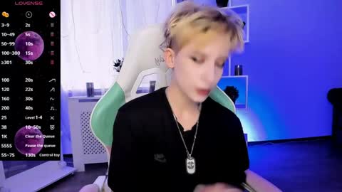 Rein online show from 04-19-26, 02:16