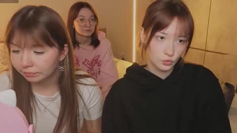 LISSAPVT IS OPEN online show from 03-22-26, 03:48