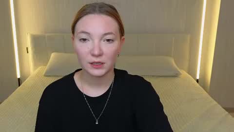 LISSAPVT IS OPEN online show from 06-18-26, 03:05