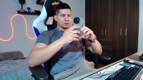 Roberto online show from 02-18-25, 12:39