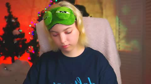 Snapshot of _rockstone_ chatting on 01-11-25, 07:17 Rock stone online show from 01-11-25, 07:17