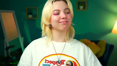 Snapshot of _rockstone_ chatting on 01-25-25, 10:29 Rock stone online show from 01-25-25, 10:29