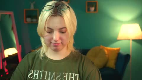 Snapshot of _rockstone_ chatting on 02-03-25, 11:09 Rock stone online show from 02-03-25, 11:09