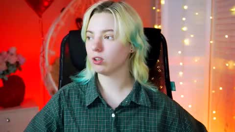 Snapshot of _rockstone_ chatting on 02-18-25, 08:38 Rock stone online show from 02-18-25, 08:38