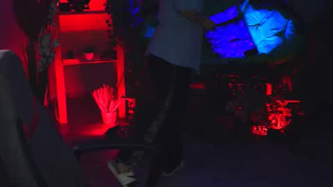 Snapshot of _rockstone_ chatting on 02-19-25, 04:12 Rock stone online show from 02-19-25, 04:12