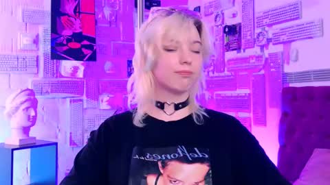 Snapshot of _rockstone_ chatting on 03-09-25, 07:23 Rock stone online show from 03-09-25, 07:23