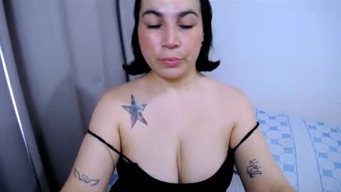 Snapshot of _roouse chatting on 05-31-26, 06:09 ROOUSE online show from 05-31-26, 06:09