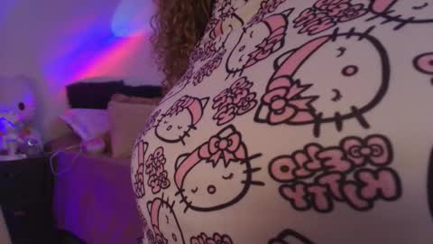 _rose_smith online show from 11-06-25, 01:06