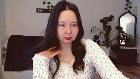 Snapshot of _rosie_cheeks_ chatting on 05-10-26, 03:17 See you online show from 05-10-26, 03:17