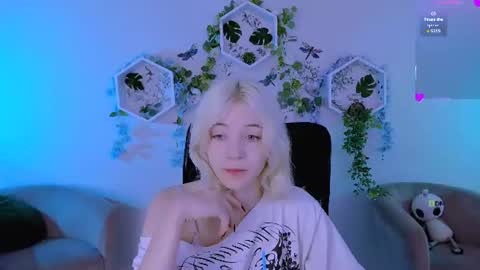 sabrina  online show from 07-28-26, 07:15