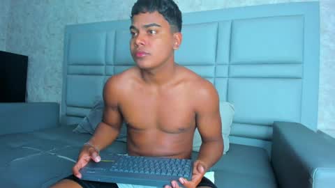 _sammy_ice online show from 04-21-26, 02:51