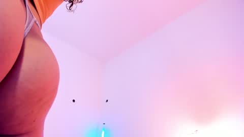 Sam   --- next stream 1 dic  food and vino show . online show from 01-31-25, 06:36