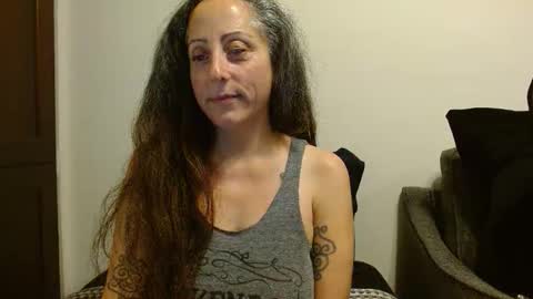 Sara Lynn online show from 04-28-26, 04:06