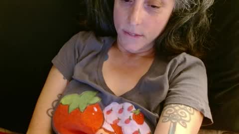 Sara Lynn online show from 06-25-26, 01:38