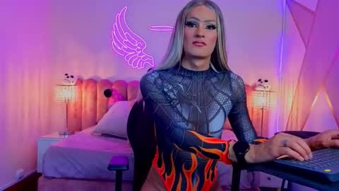 Scarlett online show from 10-30-25, 07:43