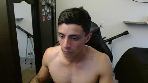 Snapshot of _schnnneider_ chatting on 04-30-26, 10:14 SCHNEIDER online show from 04-30-26, 10:14