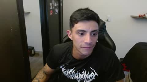 Snapshot of _schnnneider_ chatting on 05-19-26, 10:16 SCHNEIDER online show from 05-19-26, 10:16