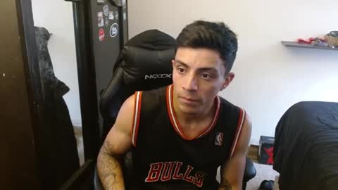 Snapshot of _schnnneider_ chatting on 05-23-26, 05:17 SCHNEIDER online show from 05-23-26, 05:17