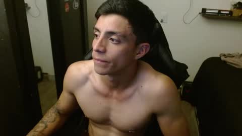 Snapshot of _schnnneider_ chatting on 05-25-26, 11:22 SCHNEIDER online show from 05-25-26, 11:22