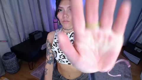 Laura online show from 01-13-26, 03:01