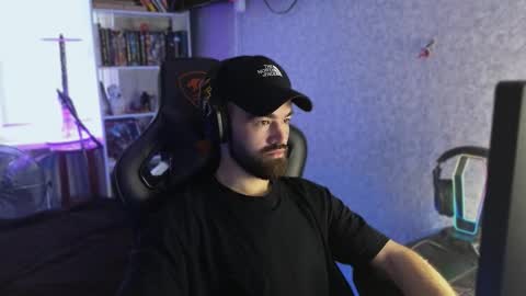 Ask me online show from 09-20-25, 09:21