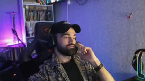 Ask me online show from 09-25-25, 08:23