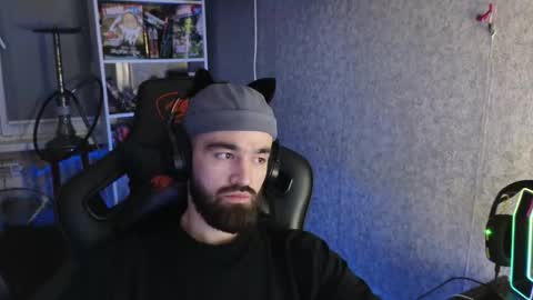 Ask me online show from 11-23-25, 05:13