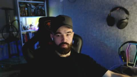 Ask me online show from 04-12-26, 07:41