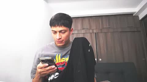 Juan Pablo-independent model online show from 02-19-26, 01:01