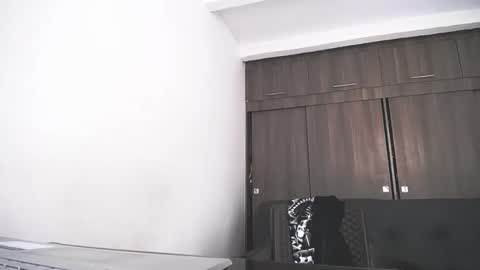 Juan Pablo-independent model online show from 04-13-26, 05:18