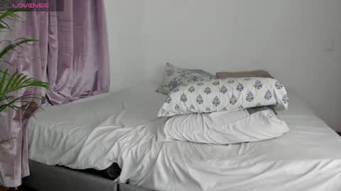 Snapshot of _sexy_star_ chatting on 03-12-25, 03:57 E T H A N S T A R online show from 03-12-25, 03:57