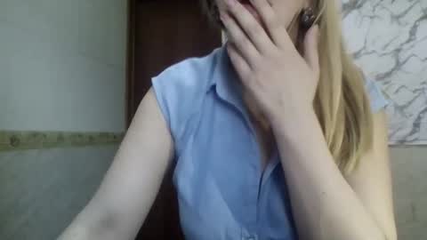 Snapshot of _sexyxsveta_ chatting on 03-29-26, 06:02 SexyXSveta online show from 03-29-26, 06:02