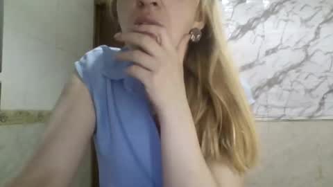 Snapshot of _sexyxsveta_ chatting on 04-30-26, 04:30 SexyXSveta online show from 04-30-26, 04:30
