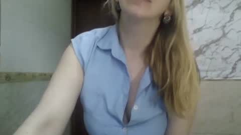 Snapshot of _sexyxsveta_ chatting on 05-12-26, 03:58 SexyXSveta online show from 05-12-26, 03:58