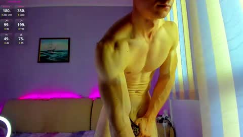 Snapshot of _shestifold chatting on 02-28-25, 11:47 Nik online show from 02-28-25, 11:47