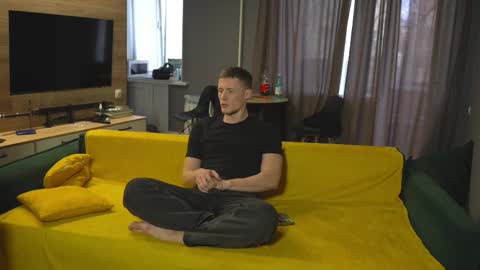 OLIVERpvt is open online show from 10-19-25, 12:06