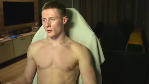 OLIVERpvt is open online show from 12-19-25, 01:34