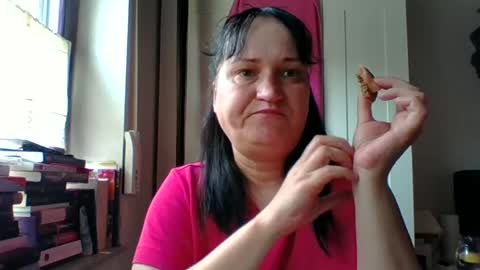 Melisa online show from 06-17-26, 08:17