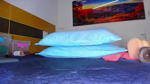 susy online show from 02-27-25, 02:54