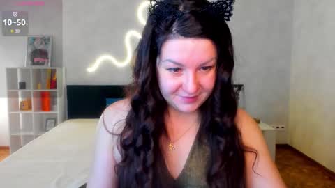 Erica online show from 12-17-25, 01:22