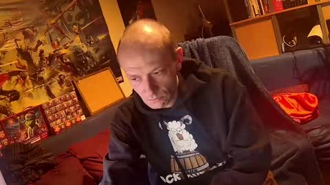 Snapshot of _svenerd_____ chatting on 04-12-26, 12:04 _svenerd_____ online show from 04-12-26, 12:04