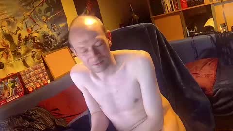 Snapshot of _svenerd_____ chatting on 04-25-26, 12:02 _svenerd_____ online show from 04-25-26, 12:02