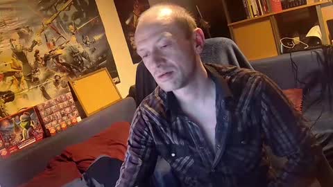 Snapshot of _svenerd_____ chatting on 05-03-26, 07:42 _svenerd_____ online show from 05-03-26, 07:42