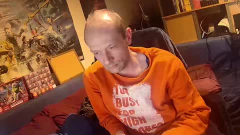 Snapshot of _svenerd_____ chatting on 05-08-26, 11:43 _svenerd_____ online show from 05-08-26, 11:43