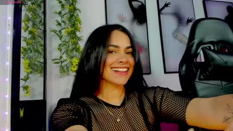 Snapshot of _sweet_kitty1 chatting on 01-19-25, 01:21    online show from 01-19-25, 01:21