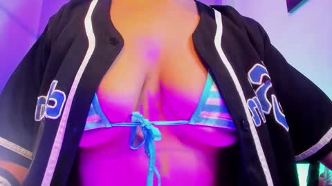 Kuromi online show from 12-20-25, 05:36