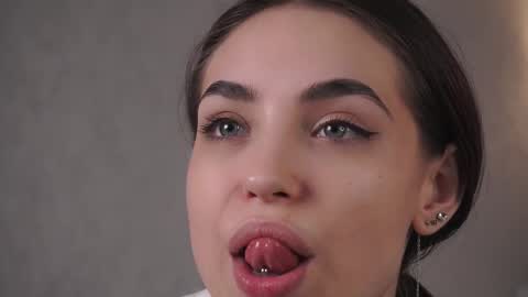 Sofia online show from 02-18-25, 11:33