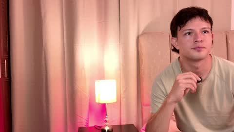 Lizzy and Leon online show from 04-05-26, 01:47